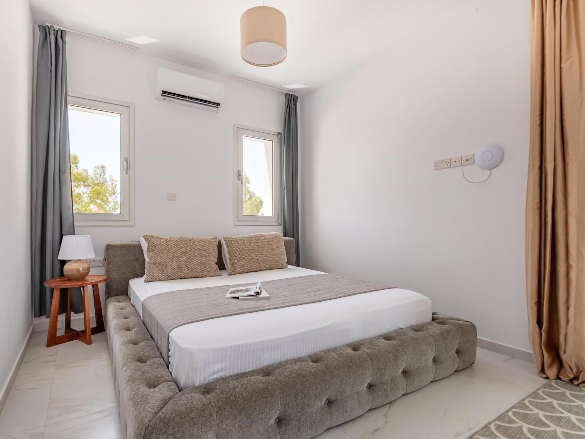 Sanders Cruise Limassol Habitación foto